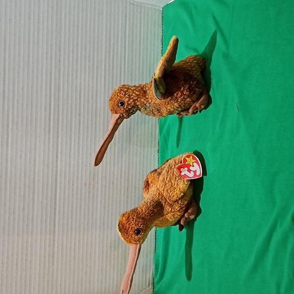 Beak - Set of Two - Ty Beanie Babies - Picture 4 of 9